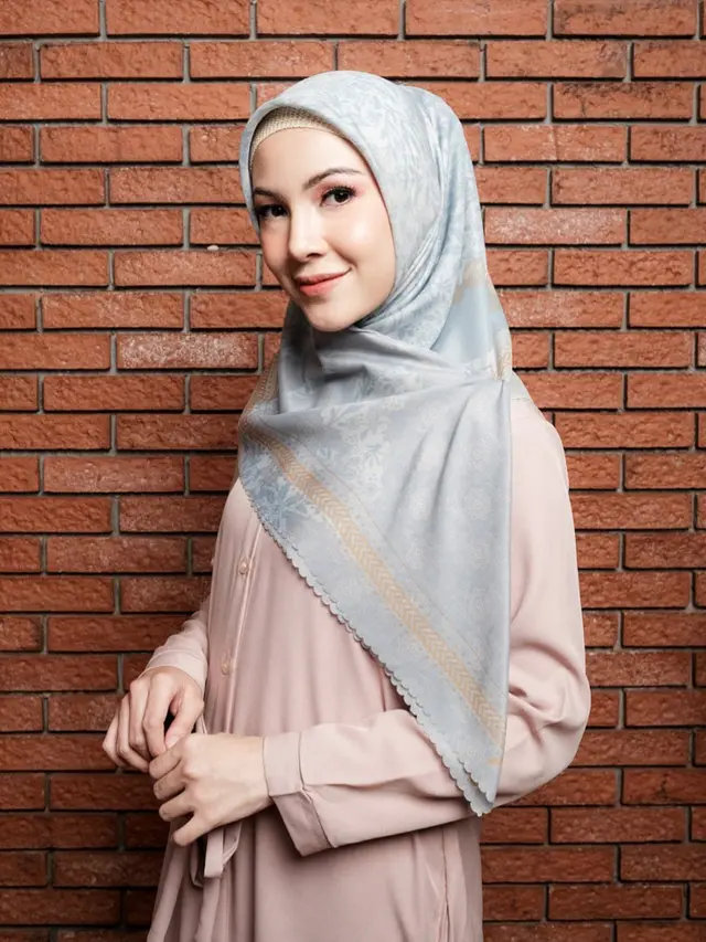 6 Potret Artis Punya Anak 4 Bahkan Lebih Ini Tetap Memesoa