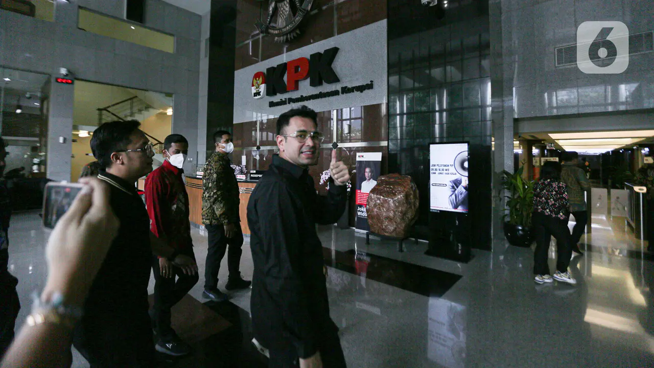 Raffi Ahmad Tiba di gedung KPK
