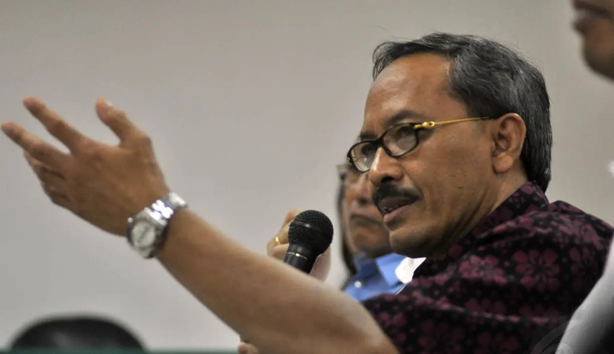 Heru Sulaksono menjadi saksi pada sidang lanjutan kasus dugaan korupsi pembangunan dermaga Sabang dengan terdakwa Ramadhani Ismy di Pengadilan Tipikor, Jakarta, Senin (3/11/2014). (Liputan6.com/Miftahul Hayat)