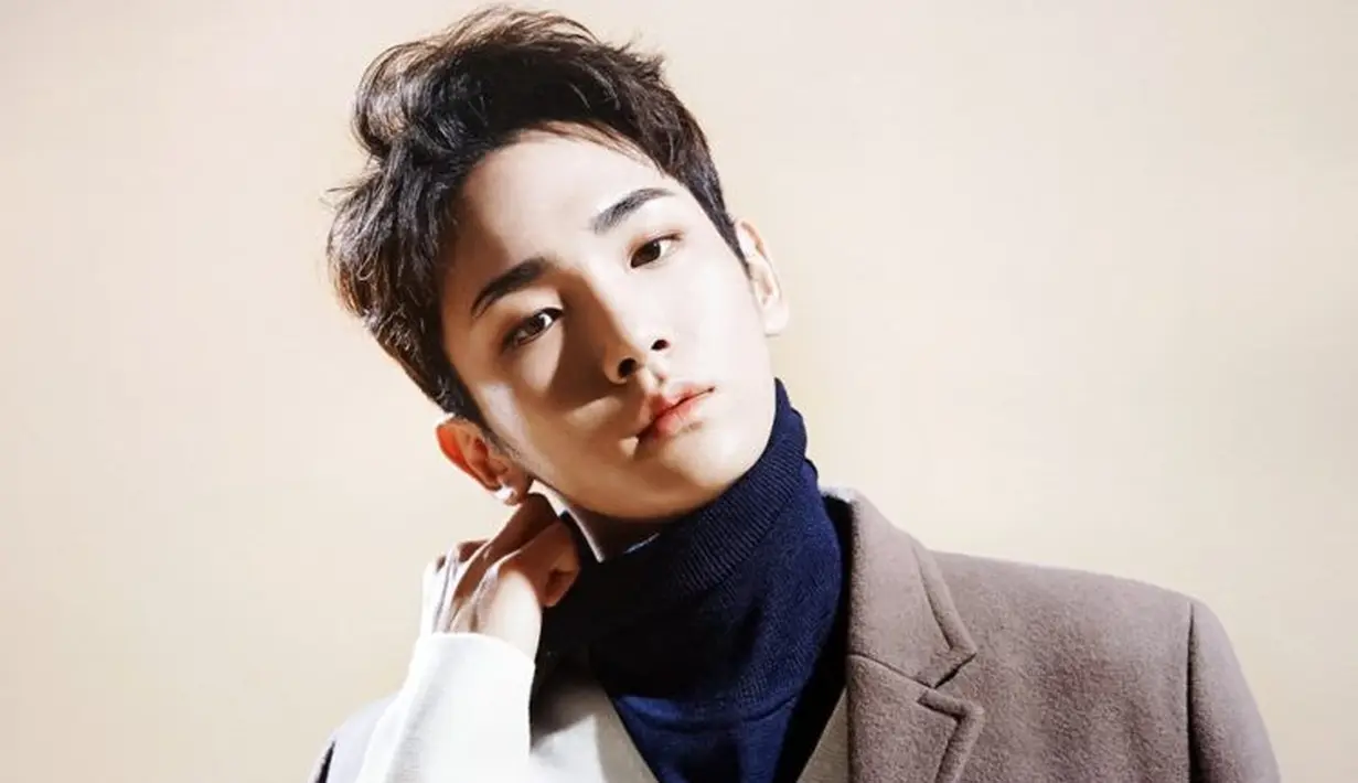 Dalam berbagai konser SHINee, Key kerap memperlihatkan kemampuannya sebagai DJ. Saat menjadi DJ, Key akan tampil bersama dengan Taemin. (Foto: Soompi.com)