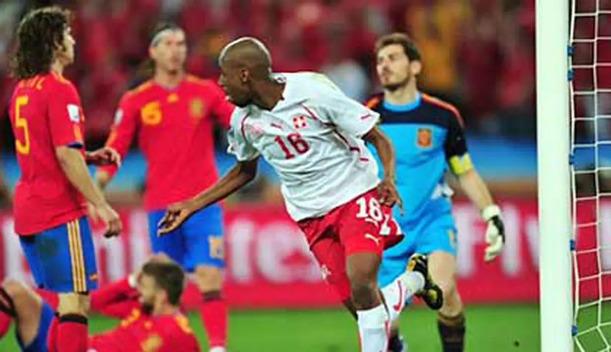 Selebrasi Gelson Fernandes setelah mencetak gol tunggal kemenangan 1-0 Swiss atas Spanyol dalam partai pertama Grup H PD 2010 di Durban, 16 Juni 2010. AFP PHOTO/PHILIPPE HUGUEN