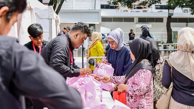 Pertamina Salurkan 118 Ribu Paket Sembako, Perkuat Ketahanan Ekonomi Keluarga pada Momentum Hari Kartini