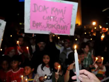 [FOTO] Ratusan Pendukung Jokowi Gelar Syukuran di Bundaran HI