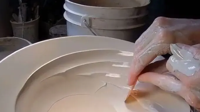 [Bintang] Proses Pembuatan Mangkuk Tanah Liat yang Bikin Kamu Nggak Kedip