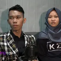 Sebelum menjadi juara Stand Up Comedy Academy, Cemen sempat beberapa kali open mic dengan komunitas Stand Up Comedy Cikarang. Ia juga pernah mengalami diacuhkan oleh para penonton, tetapi setelah menjadi juara, Cemen berjanji akan mengemas materi men...