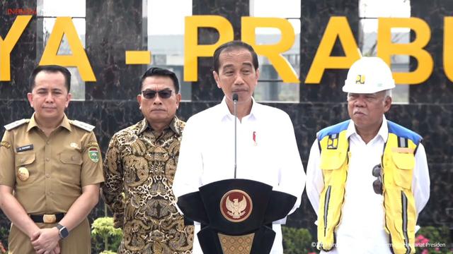 Presiden Joko Widodo (Jokowi) meresmikan Jalan Tol Trans Sumatera (JTTS) ruas Tol Indralaya-Prabumulih garapan sepanjang 64,5 km. (Dok Hutama Karya)