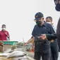 Wakil Presiden Ma'ruf Amin mengisi akhir pekannya dengan berolahraga jalan pagi di pulau Cangkir dan berbelanja ikan di Tempat Pelalangan Ikan (TPI) Kronjo.(Foto: Setwapres).