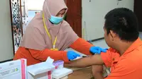Puluhan warga binaan Lapas Banyuwangi Lakukan tes HIV/AIDS (Istimewa)