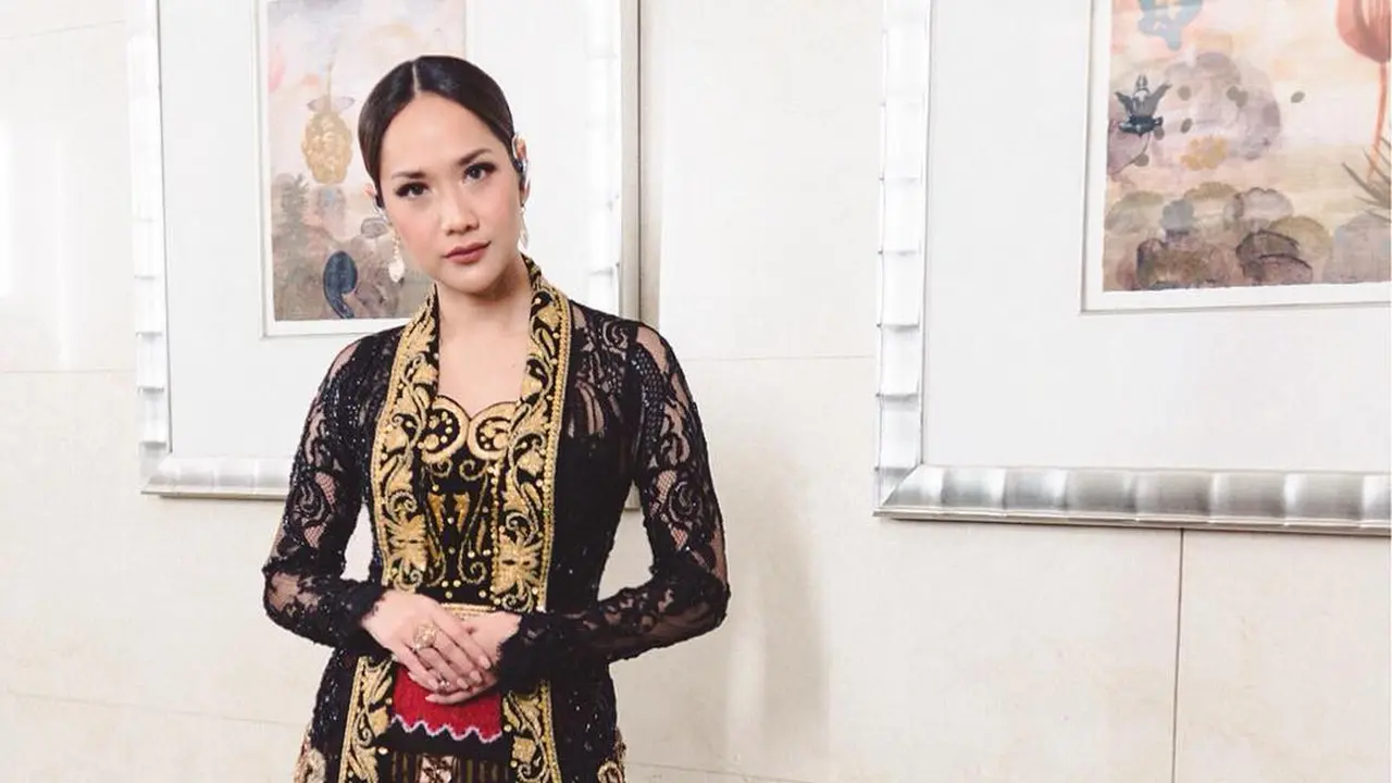 6 Penampilan Bunga Citra Lestari Pakai Kebaya, Pesona Wanita Indonesia
