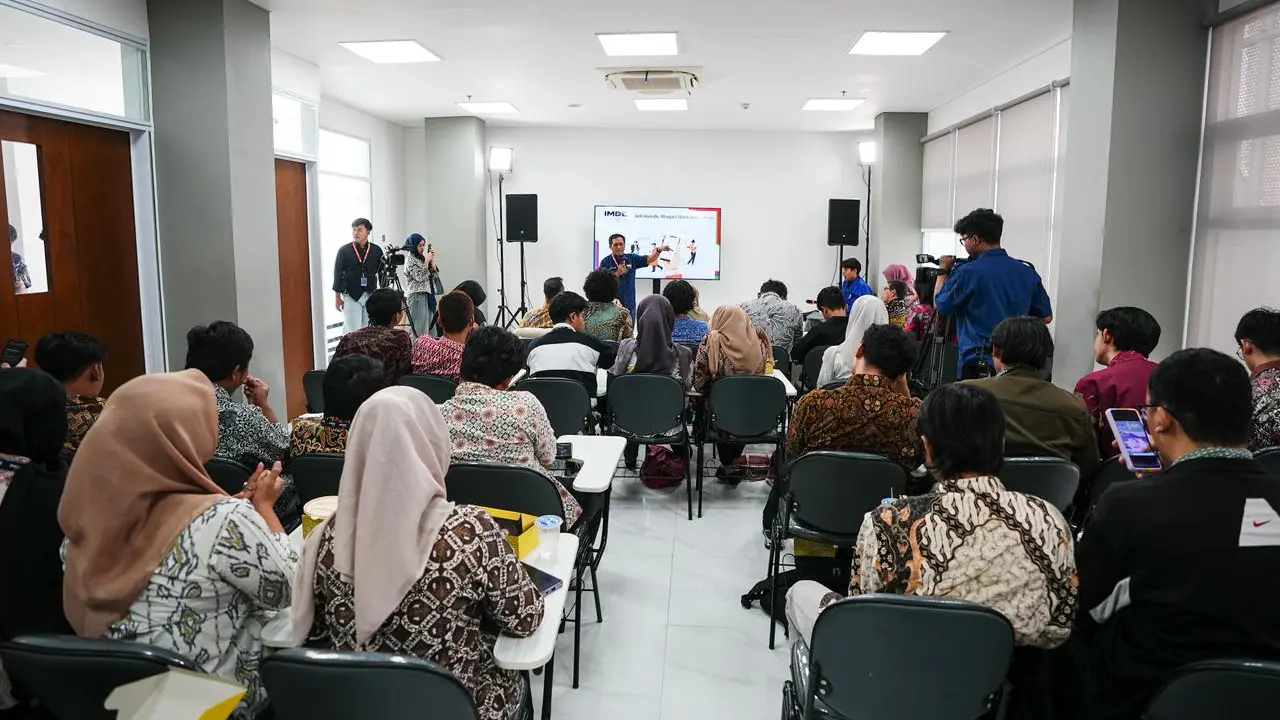 Jakarta SOLID di Kampus IMDE
