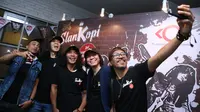 Bukan tanpa alasan, bisnis kopi yang dipilih Slank tak lain lantaran kopi merupakan hal yang paling dekat dengan mereka selama terbentuk hampir 34 tahun. (Nurwahyunan/Bintang.com)