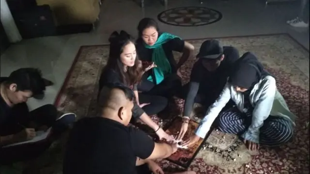 [Bintang] Film Ghost