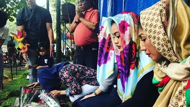 Keluarga Julia Perez