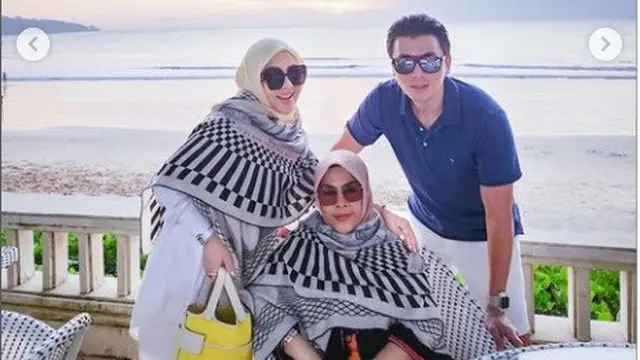 Syahrini istri Reino Barack bertemu ibunda dan Aisyahrani sang adik di Bali (Foto: instagram princessyahrini)