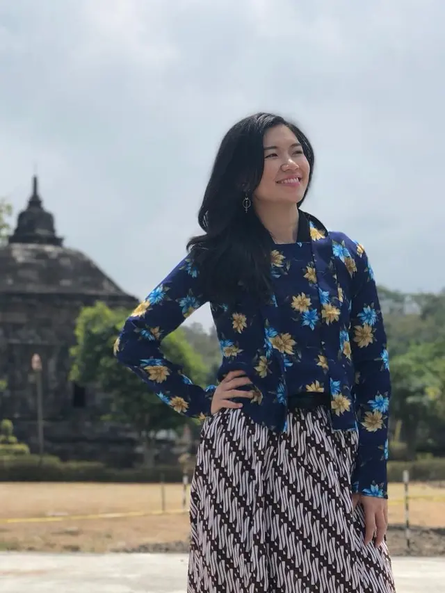 6 Potret Reni Effendi Istri dr Richard Lee, Sama-sama Dikenal Dokter Kecantikan