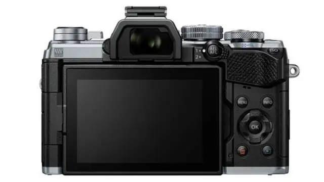 Olympus OM-D E-M5 Mark III. Dok: Olympus