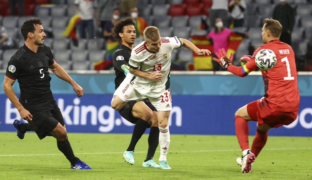 Dua menit kemudian gawang Manuel Neuer kembali kebobolan setelah Hungaria meraih gol kedua yang dicetak oleh Andras Schafer. (Foto: AP/PoolKai Pfaffenbach)