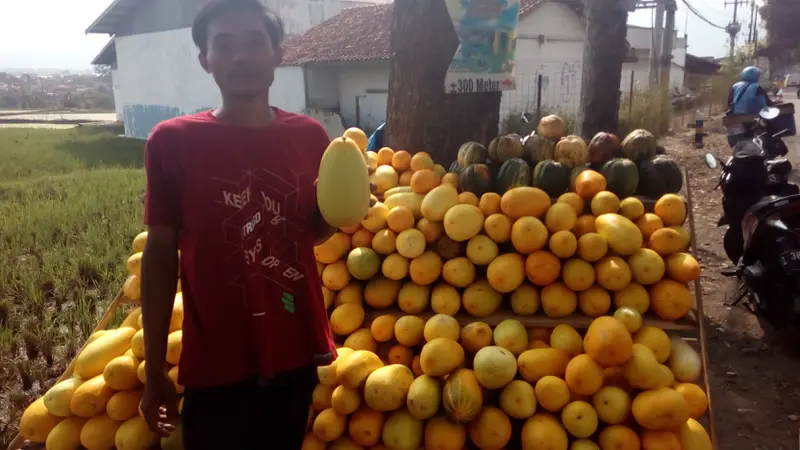 Meskipun agak terlambat, namun kehadiran pedagang timur Suri selama Ramadan, tetap menjadi buruan warga untuk menjadi makanan pembuka saat buka puasa