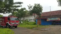 Kantor Dinas Pemadam Kebakaran (Damkar) Probolinggo tak bisa menerima panggilan warga gara-gara Satpol PP. Kok bisa? (Liputan6.com/Dian Kurniawan)