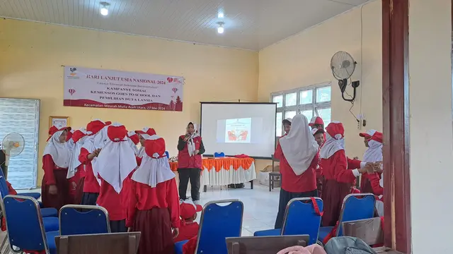 Kemensos Goes to School, Upaya Pemerintah Tanamkan Siswa Peduli Lansia Sejak Dini