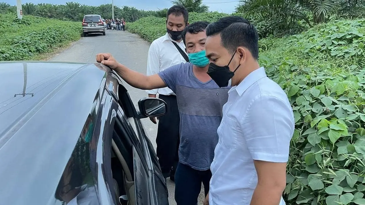 Satreskrim Polres Lebak Saat Melakukan Olah TKP Di Lokasi Begal Taksi Online. (Kamis, 20/05/2021). (Dokumentasi Satreskrim Polres Lebak).