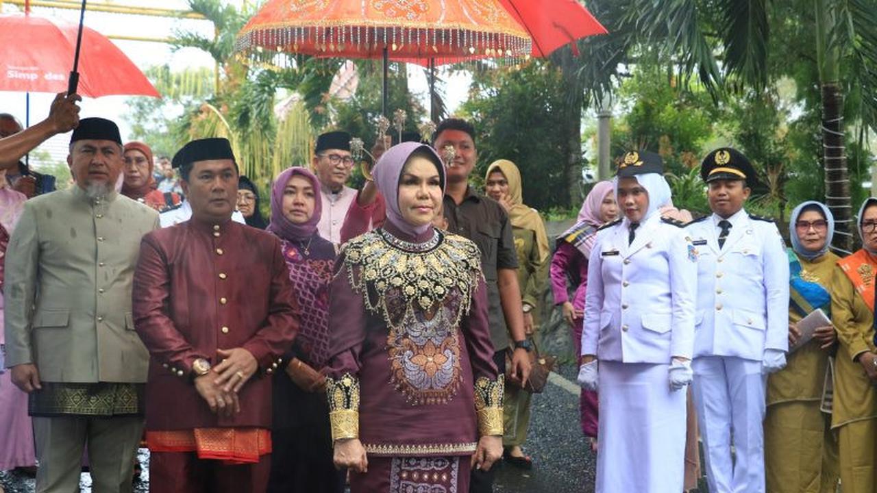 Bupati Bone Bolango Merlan Uloli