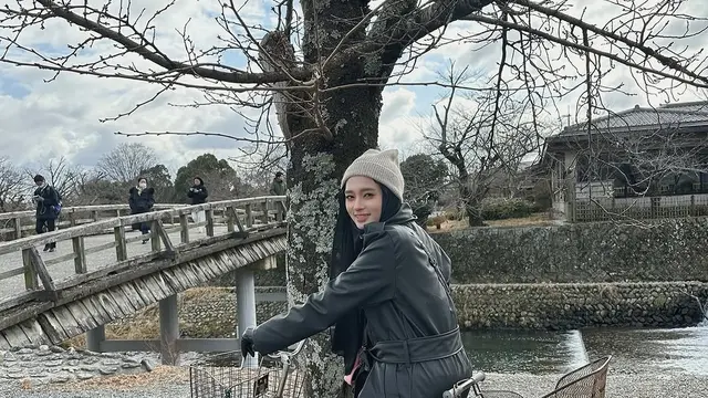 Potret Inara Rusli Ajak Anak-Anak Liburan ke Jepang (credit: instagram/mommy_starla)