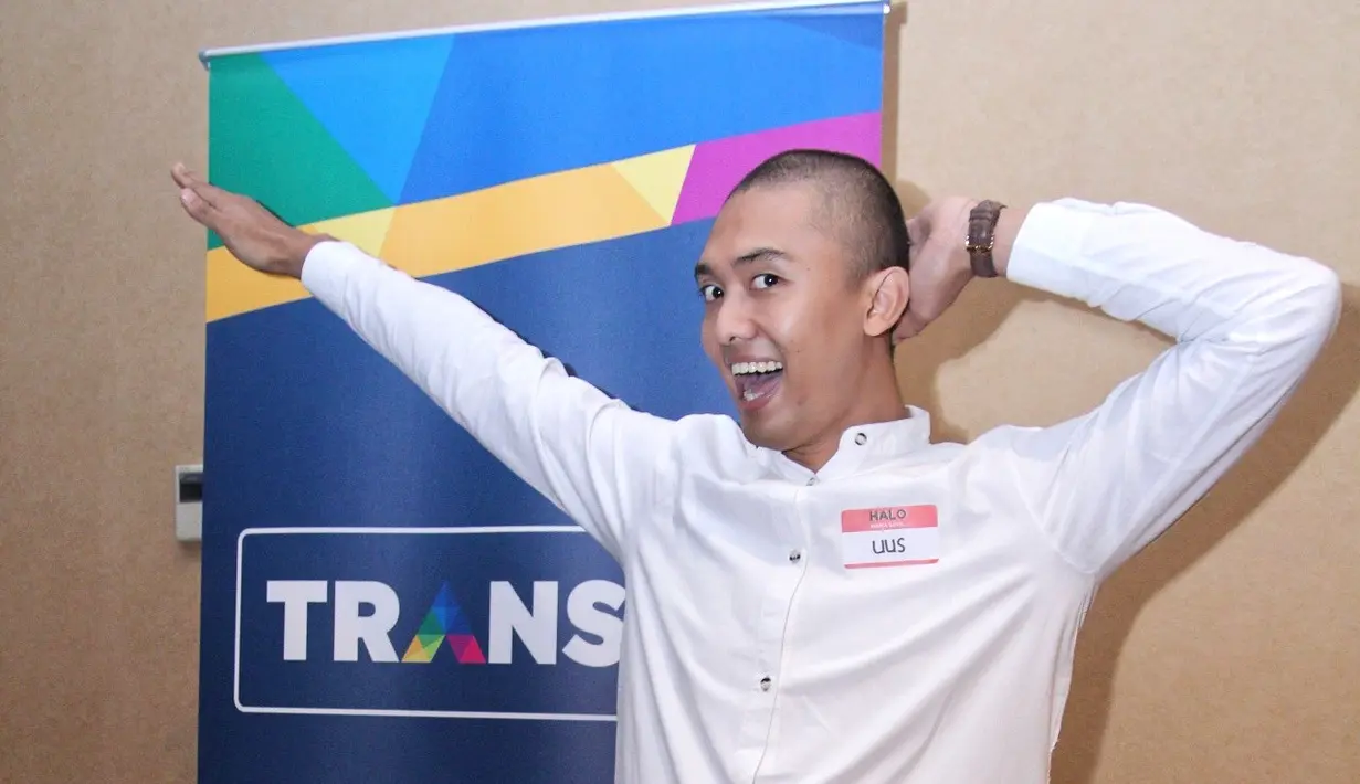 Daripada tahun lalu, puasa kali ini, Uus lebih banyak buka dan sahur bersama dengan keluarganya. Bahkan, ia mengaku puasa kali ini menjadi lebih enak dibanding tahun kemarin yang tak ada banyak waktu bersama keluarga. (Adrian Putra/Bintang.com)