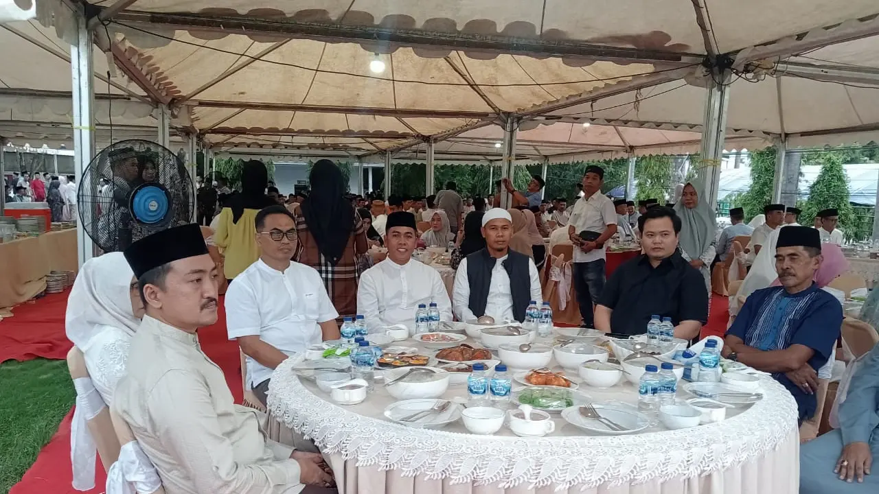 Bupati Wajo Andi Rosman gelar buka puasa bersama dengan masyarakat (Liputan6.com/istimewa)