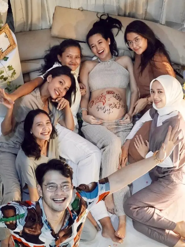 7 Momen Seru Baby Shower Sylvia Fully, Penuh Haru Bahagia