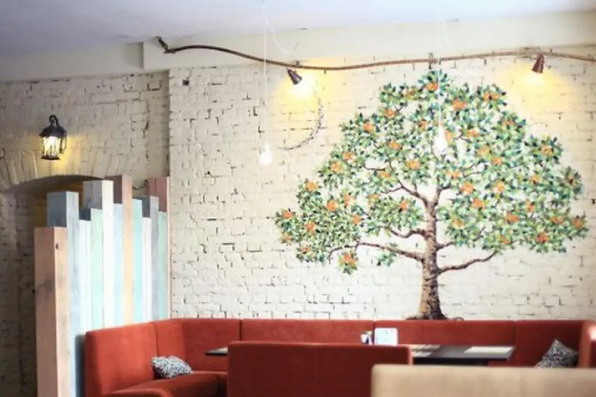 Ilustrasi menghias rumah