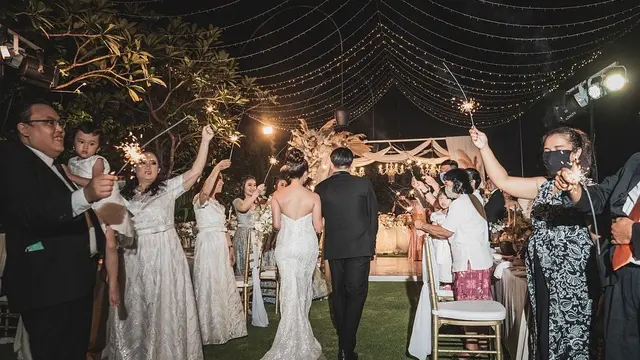 Momen Pernikahan Natasha Ratulangi, Pesinetron yang Raih IPK Sempurna. (Sumber: Instagram/natasharatulangi)