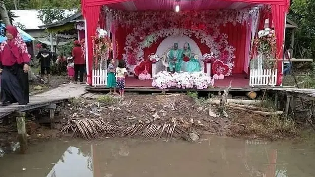 6 Momen Apes Nikahan di Musim Hujan, Resepsi Kacau Karena Banjir