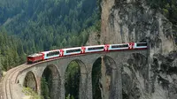 Pemandangan indah di jalur kereta di dunia (Sumber: Boredpanda)