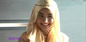 Dibalik seorang idola, pasti akan ada fans dan haters. Awalnya, Fatin sempat merasa sakit hati dengan komentar tajam di social media.