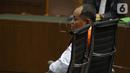 Terdakwa kasus dugaan kepemilikan senjata api illegal, Habil Marati saat menjalani sidang lanjutan di Pengadilan Negeri Jakarta Pusat, Kamis (10/10/2019). Sidang beragendakan pembacaan tanggapan JPU atas eksepsi yang dibacakan terdakwa dan penasehat hukum terdakwa. (Liputan6.com/Helmi Fithriansyah)