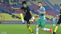 Timnas Malaysia U-22 saat beruji coba melawan Melaka United di Stadion Hang Jebat, Melaka, Kamis (22/6/2017) malam. (Bola.com/Dok. FAM)