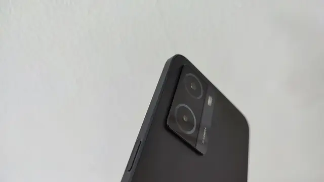 Oppo A57 (Liputan6.com/Giovani Dio Prasasti)