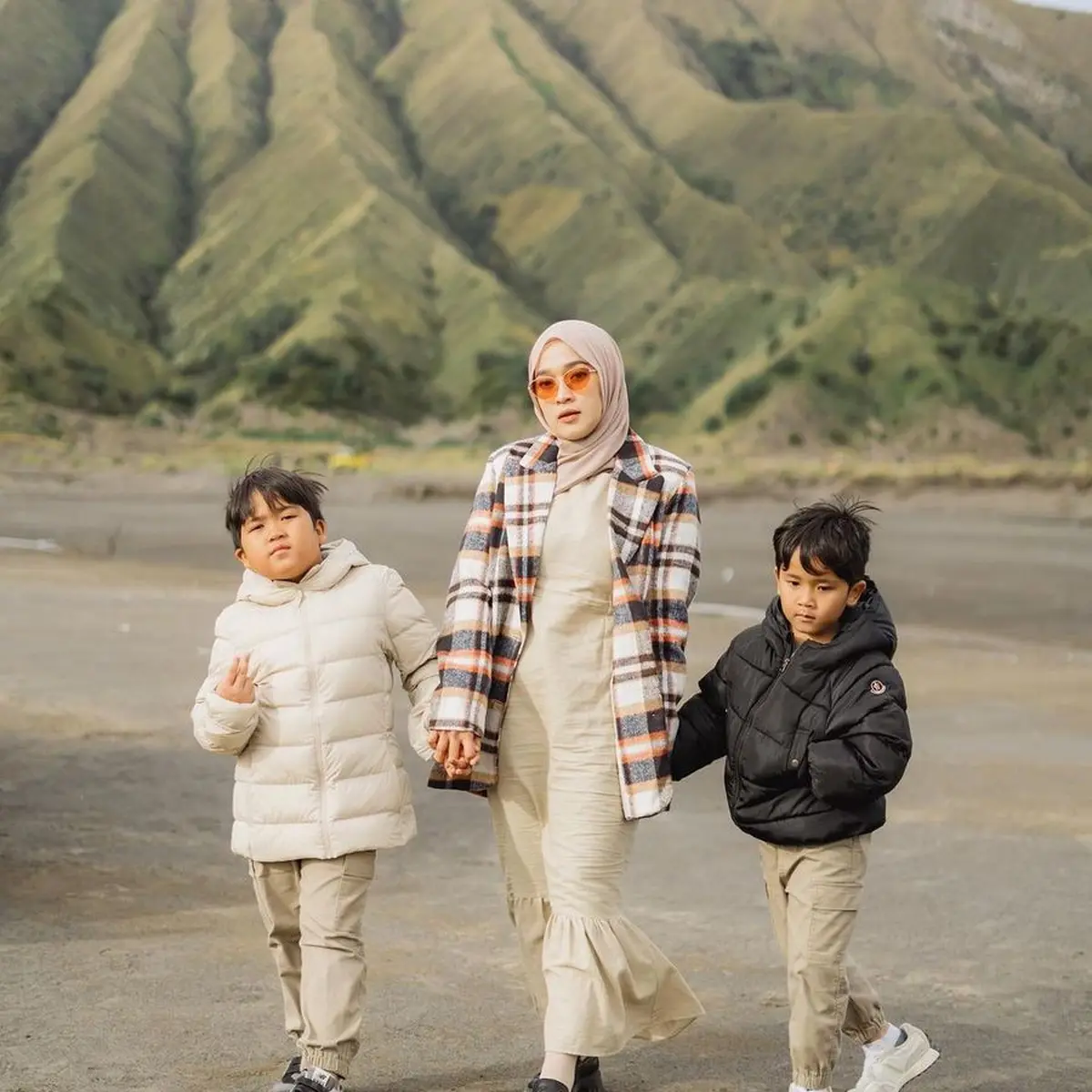 Outfit Bromo-Raja Wisata