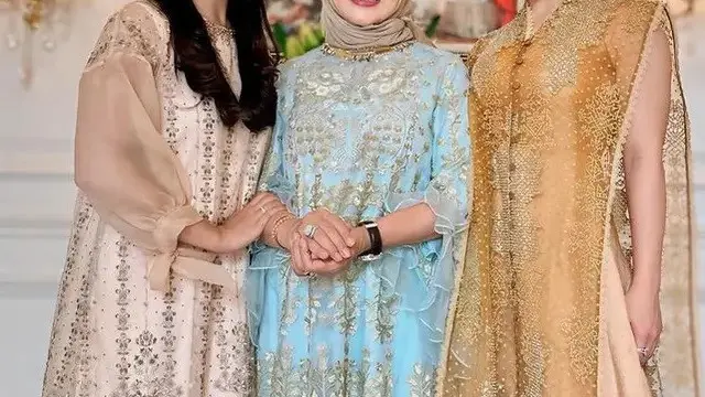 Inspirasi baju lebaran 2025 (credit: instagram/yorafebrina)