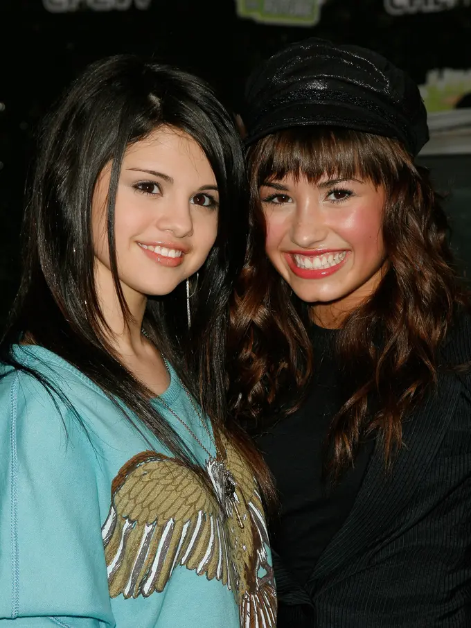 Selena Gomez dan Demi Lovato
