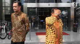 Wali Kota Gorontalo Marthen Taha dan Wakil Wali Kota Gorontalo Ryan Kono usai menyerahkan LHKPN di Gedung KPK, Jakarta, Senin (01/7/2019). Marten mengaku telah menyerahkan Perwako terkait pedoman pencegahan gratifikasi di lingkungan Pemerintah Kota (Pemkot) Gorontalo.  (merdeka.com/Dwi Narwoko)