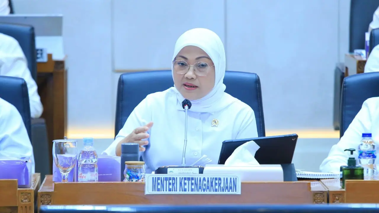 Raker Bersama DPR, Menaker Jelaskan Solusi Kurangi Kesenjangan Pasar Kerja
