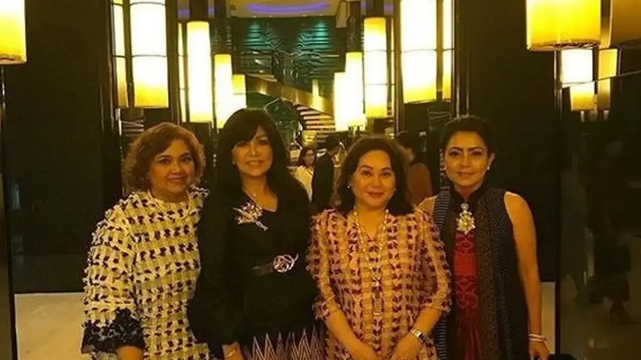 Potret Terbaru Tri Hanurita Mantan Istri Irwan Mussry