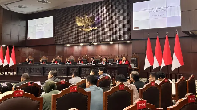 Mahkamah Konstitusi (MK) kembali menggelar sidang lanjutan Judicial Review Undang-Undang (UU) TNI dalam Perkara Nomor 197 dan 238 /PUU-XXIII/2025 di Gedung MK, Jakarta Pusat pada Selasa (26/5/2026). (Liputan6.com/Winda Nelfira)