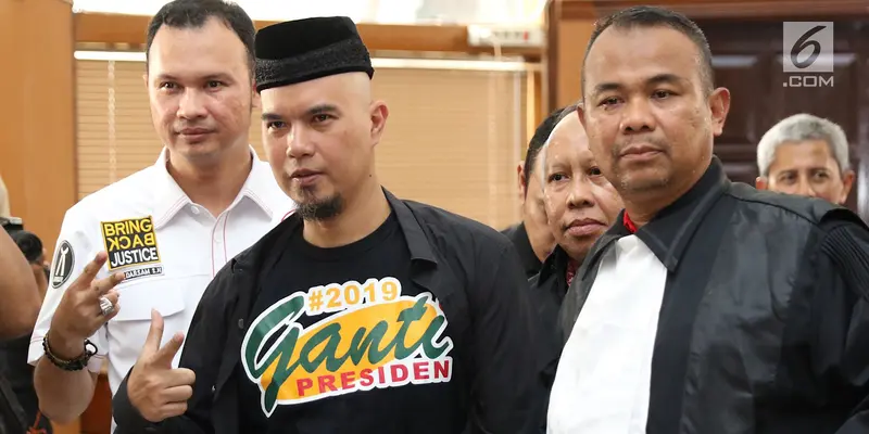 Ahmad Dhani Pakai Kaus Tagar 2019 Ganti Presiden