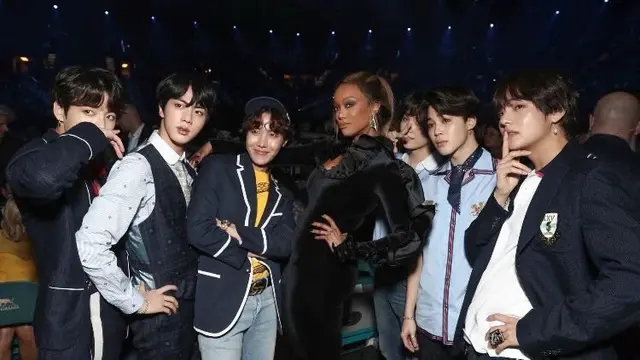 [Bintang] 8 Foto Kebersamaan BTS dengan Selebriti Dunia