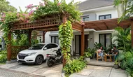 8 Desain Kanopi untuk Parkir, Tanaman Rambat, dan Area Santai di Halaman Rumah