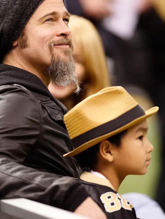 Seorang ahli terapi juga mengatakan bahwa sikap Maddox yang tak ingin bertemu dengan Pitt dilihat cukup wajar. Terlebih Maddox adalah seorang remaja yang sedang mengalami masa peralihan dan emosinya sedang labil. (AFP/Bintang.com)