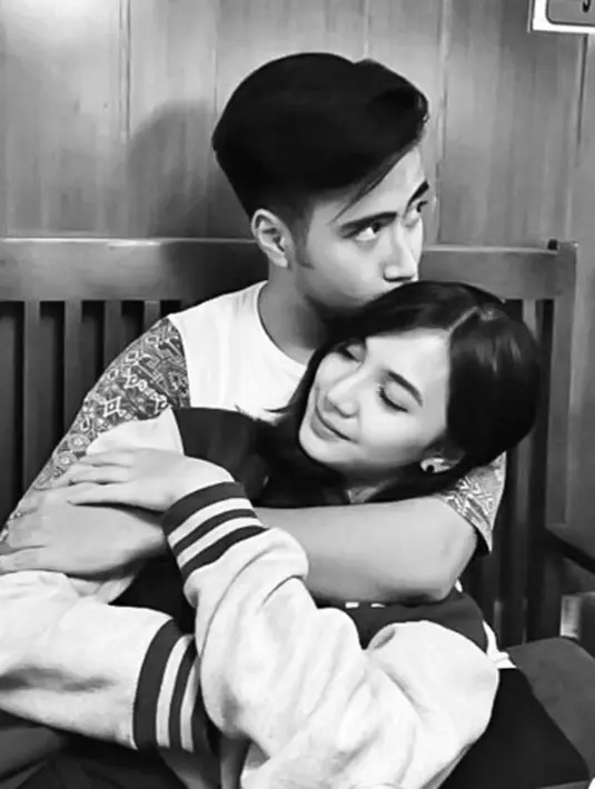 Kedekatan mereka diawali dalam project drama musikal yang sama yang berjudul 'Stereo' (viainstagram@sheiladaisha/Bintang.com)